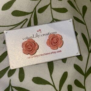 NEVER WORN - Local Small Business🇨🇦 - Pink Rose Earrings